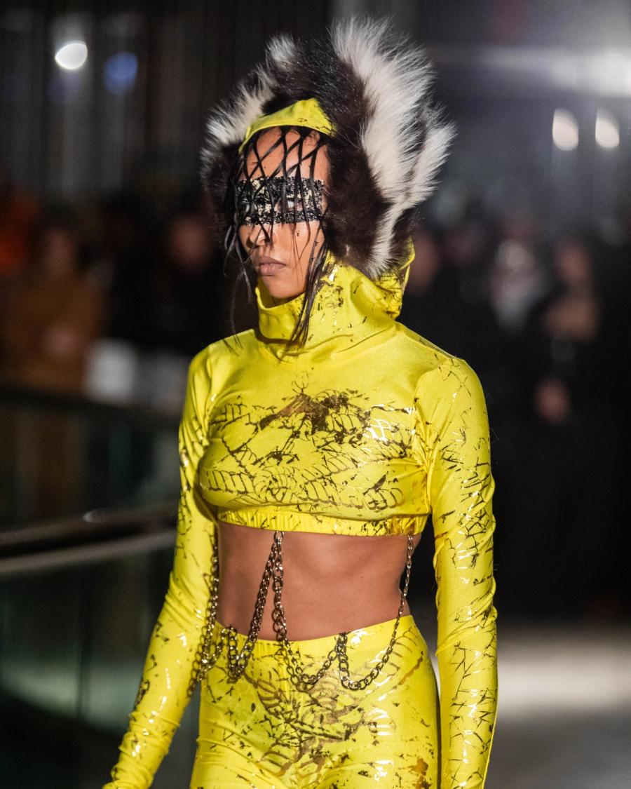 Collection 009 - DEAD CURRENCY look