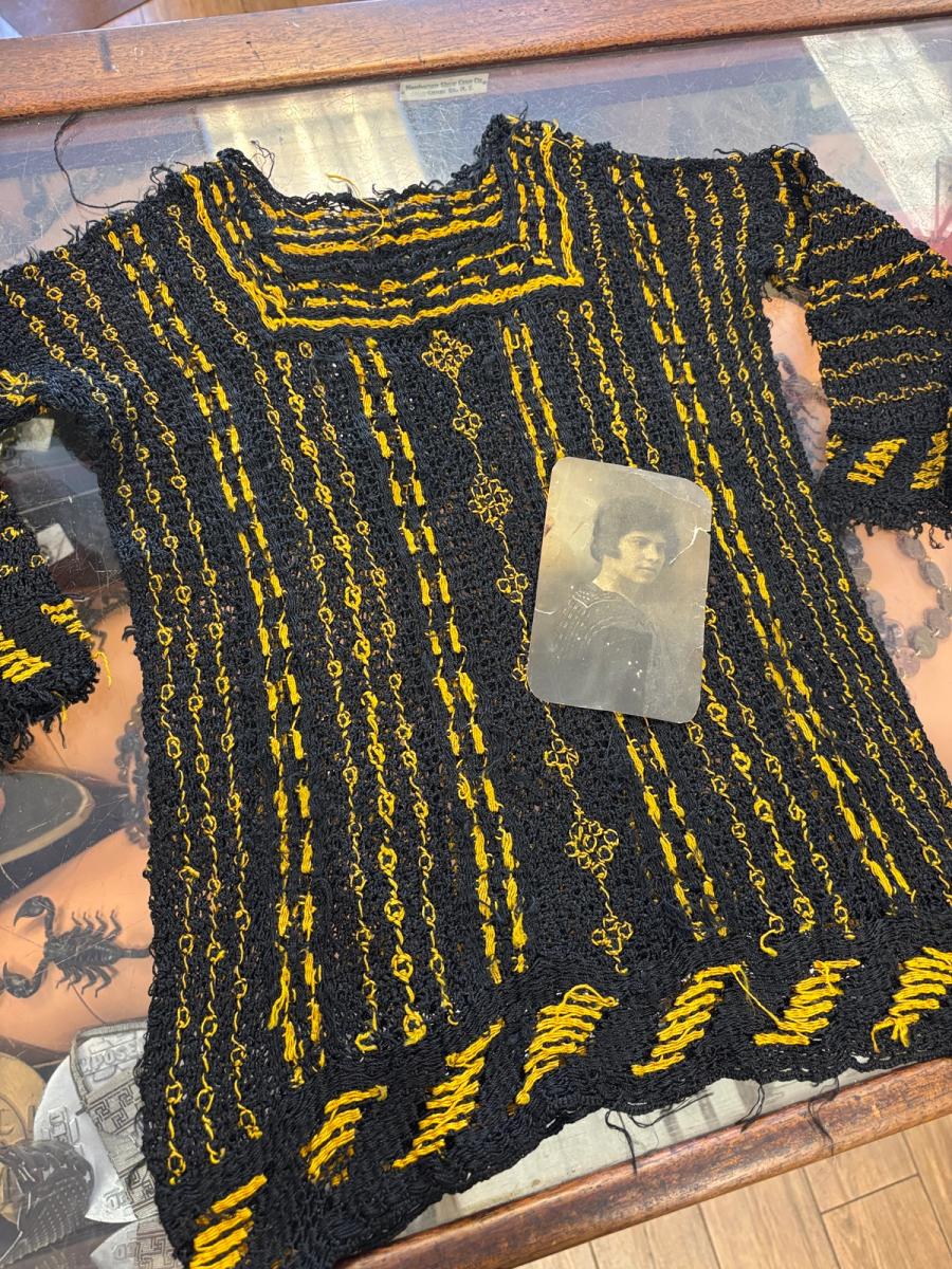 1930s Italian Handmade Knit Top product image