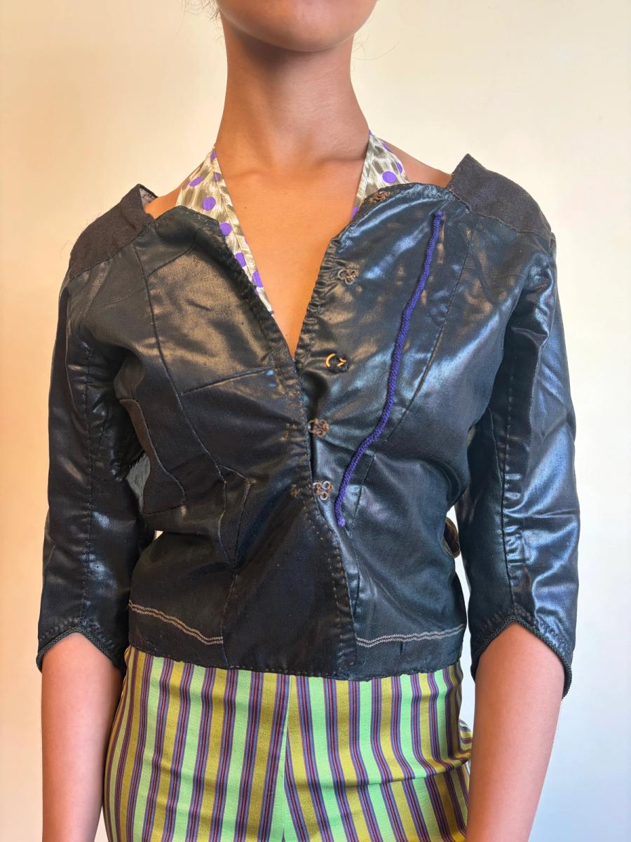 Antique Glazed Dutch Top With Bumroll product image