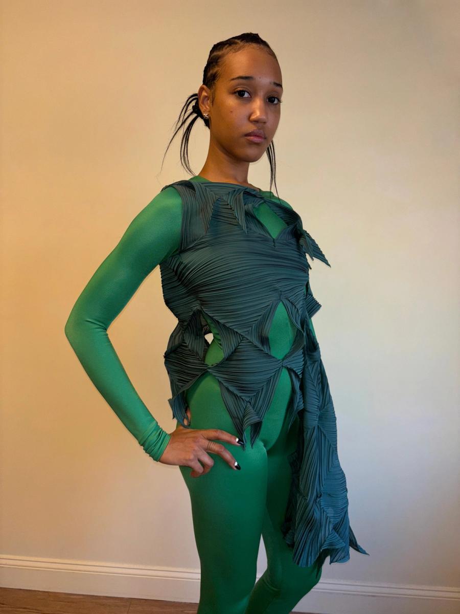 Issey Miyake Pleated Green Spiky Scarf product image