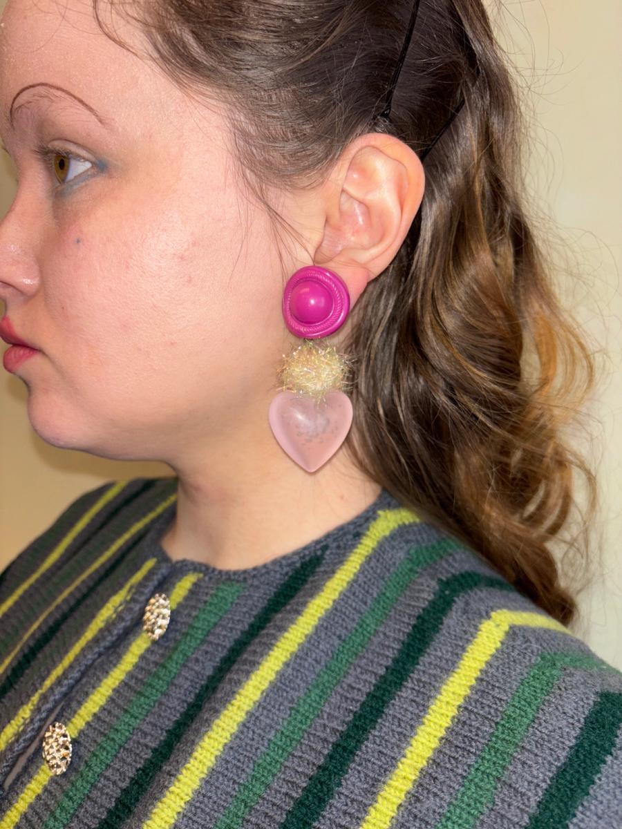 80s Oversized Heart Earrings product image