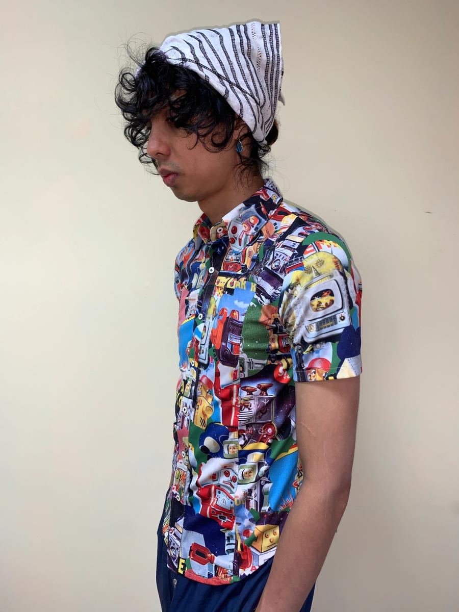 Heretic Goes Round Retro Robot Shirt product image