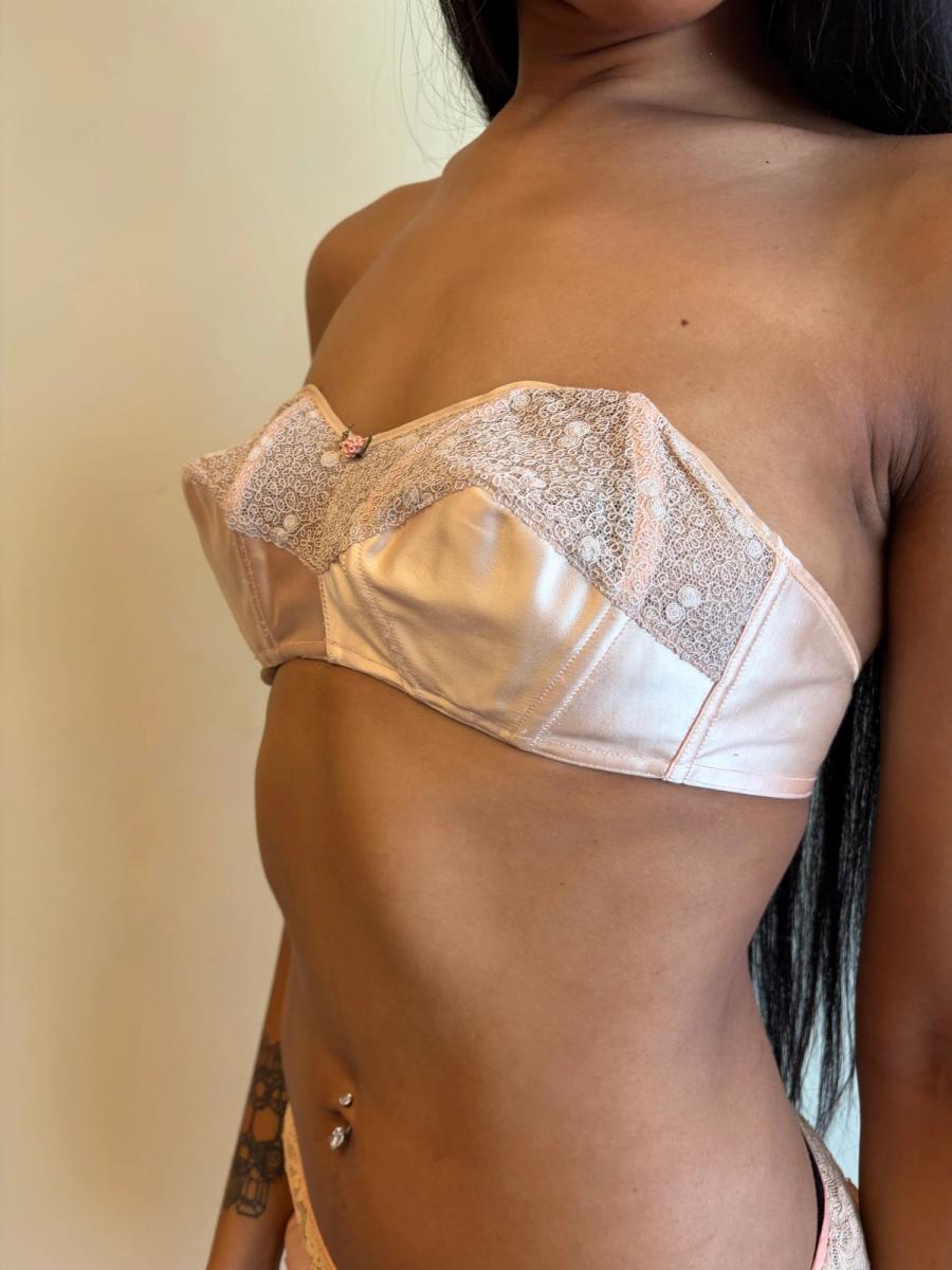 1940s "Felina" Cathedral Strapless Bra  product image