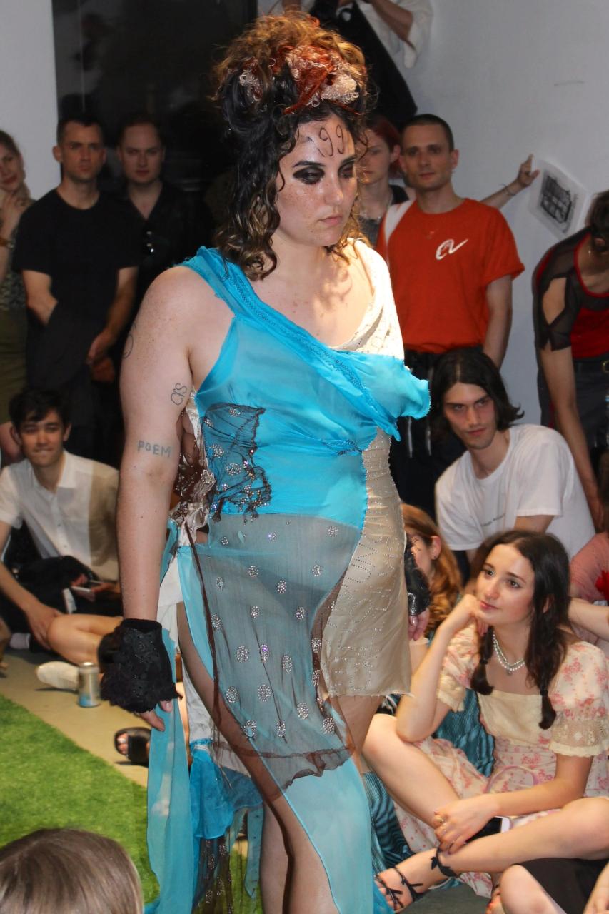 Collection 004 - Mew+ look