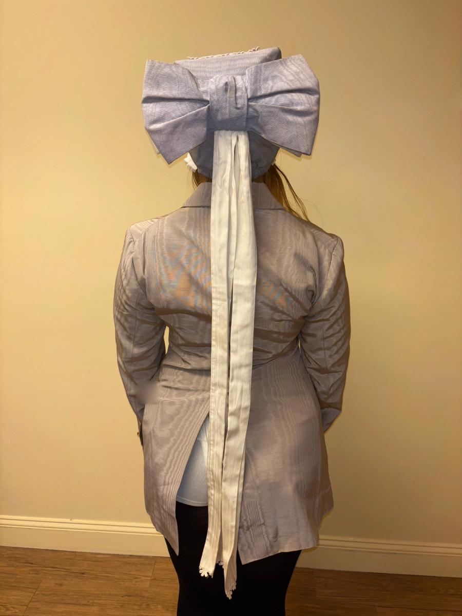 Berlin Opera House Bow Hat product image