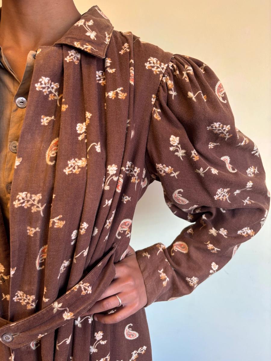Victorian Brown Paisley Wrapper product image