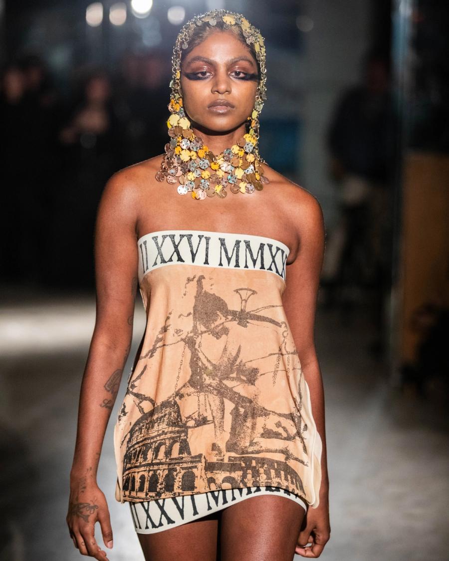 Collection 009 - DEAD CURRENCY look