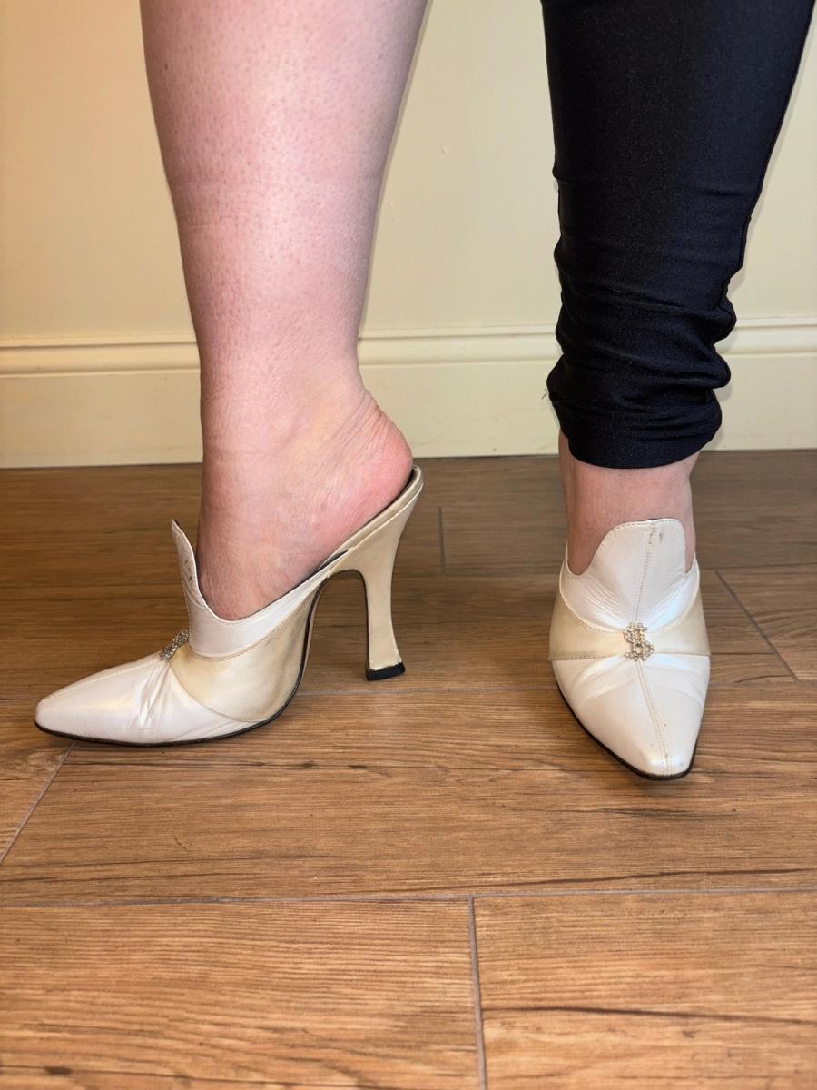Anna Molinari Dollar Sign Pumps product image