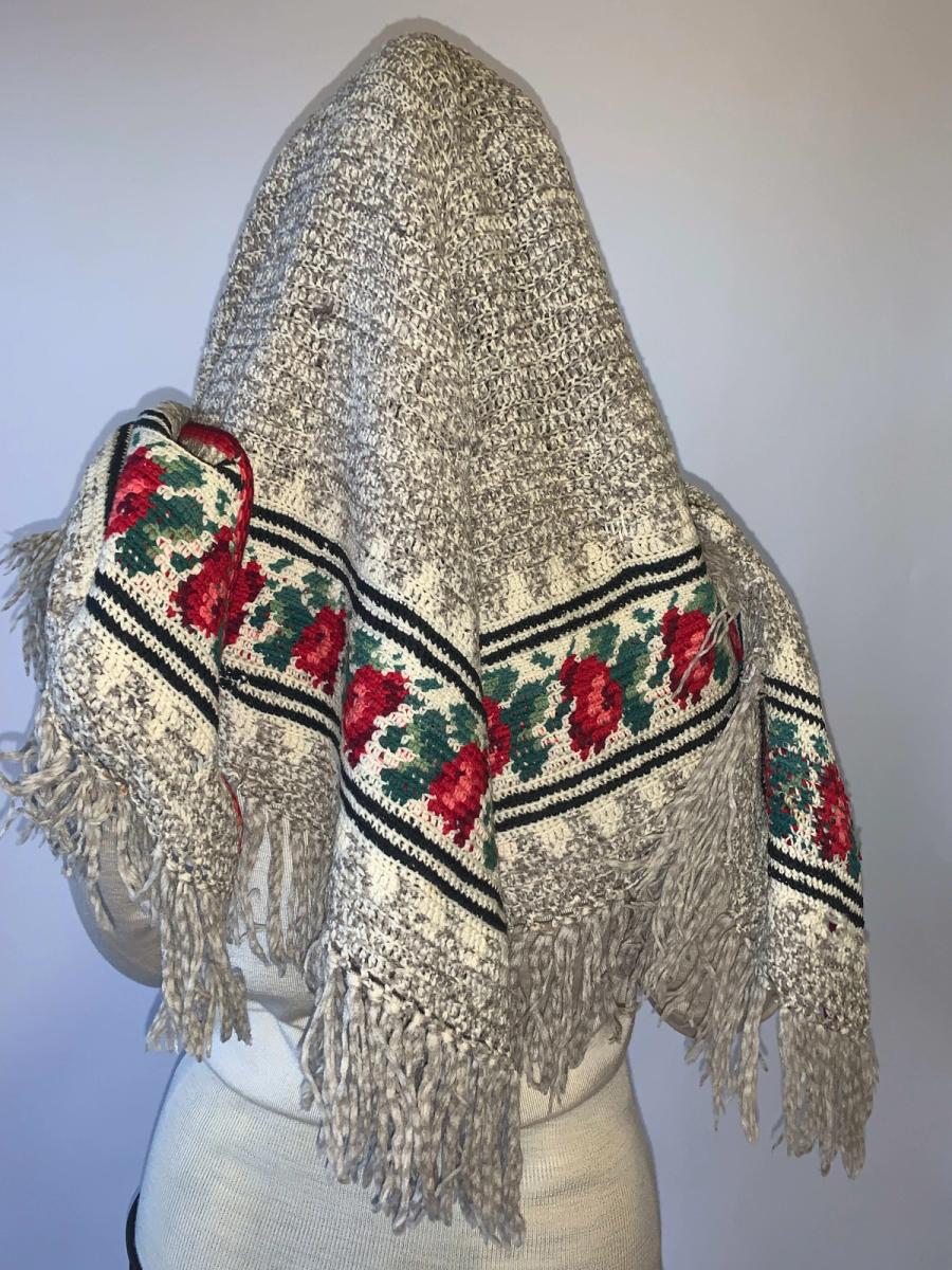 Victorian Rose Knit Shawl product image