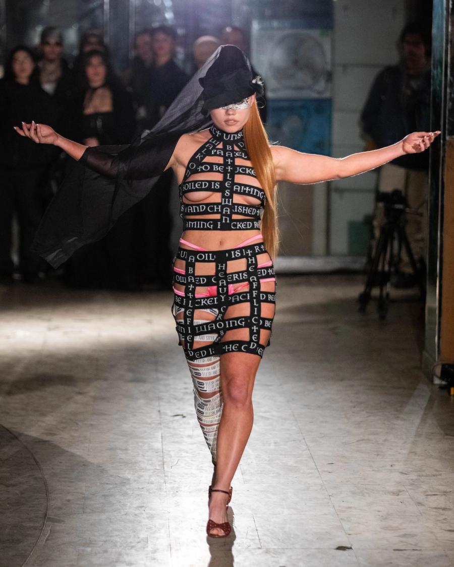 Collection 009 - DEAD CURRENCY look