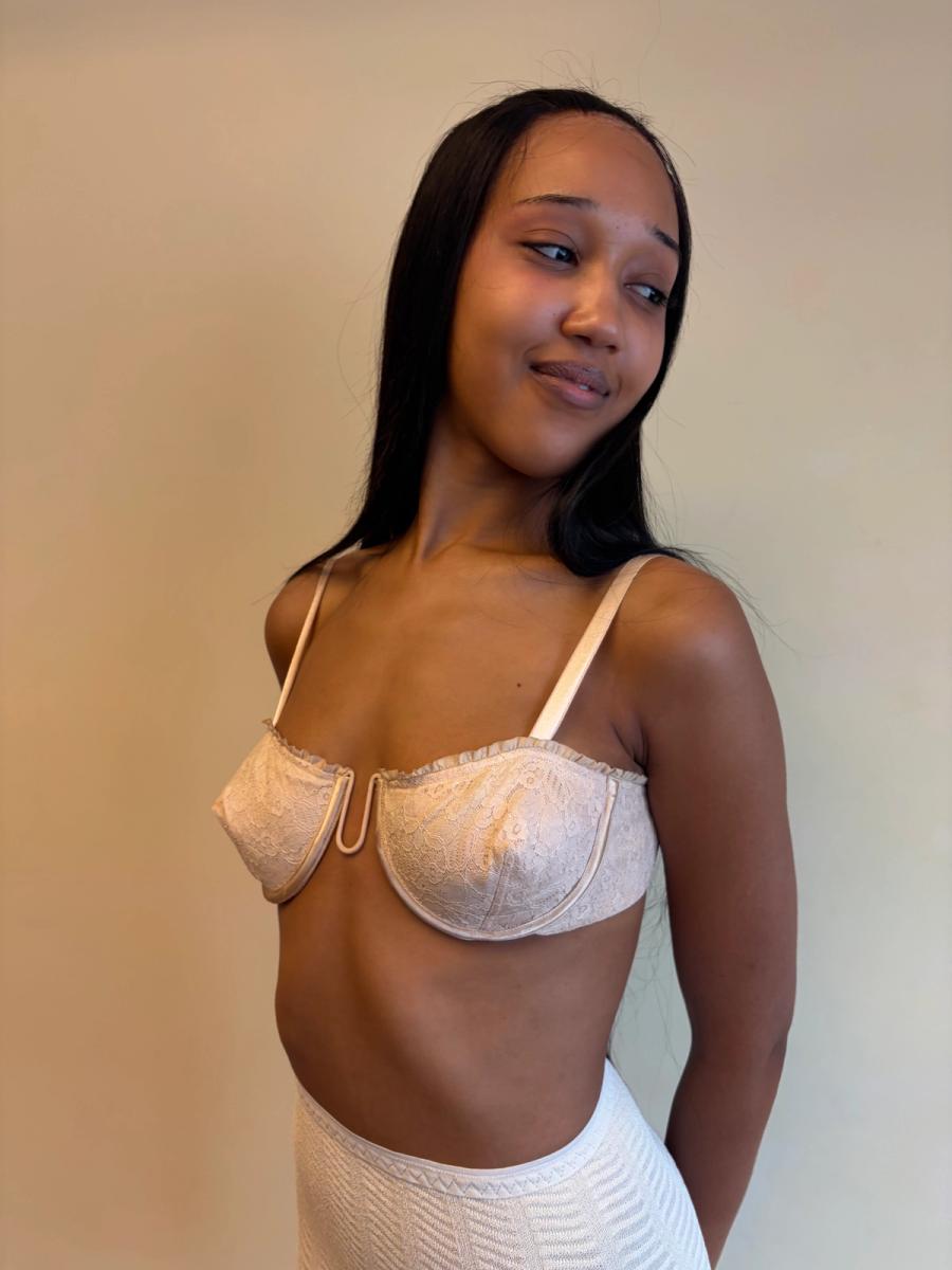 1950s French Pink Lace U Wire Bra product image