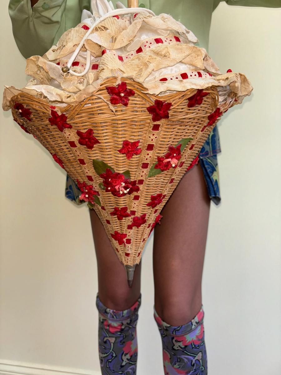 1940s Umbrella Shaped Wicker Purse product image