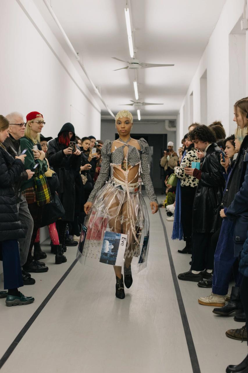 Collection 006 - SEZX look