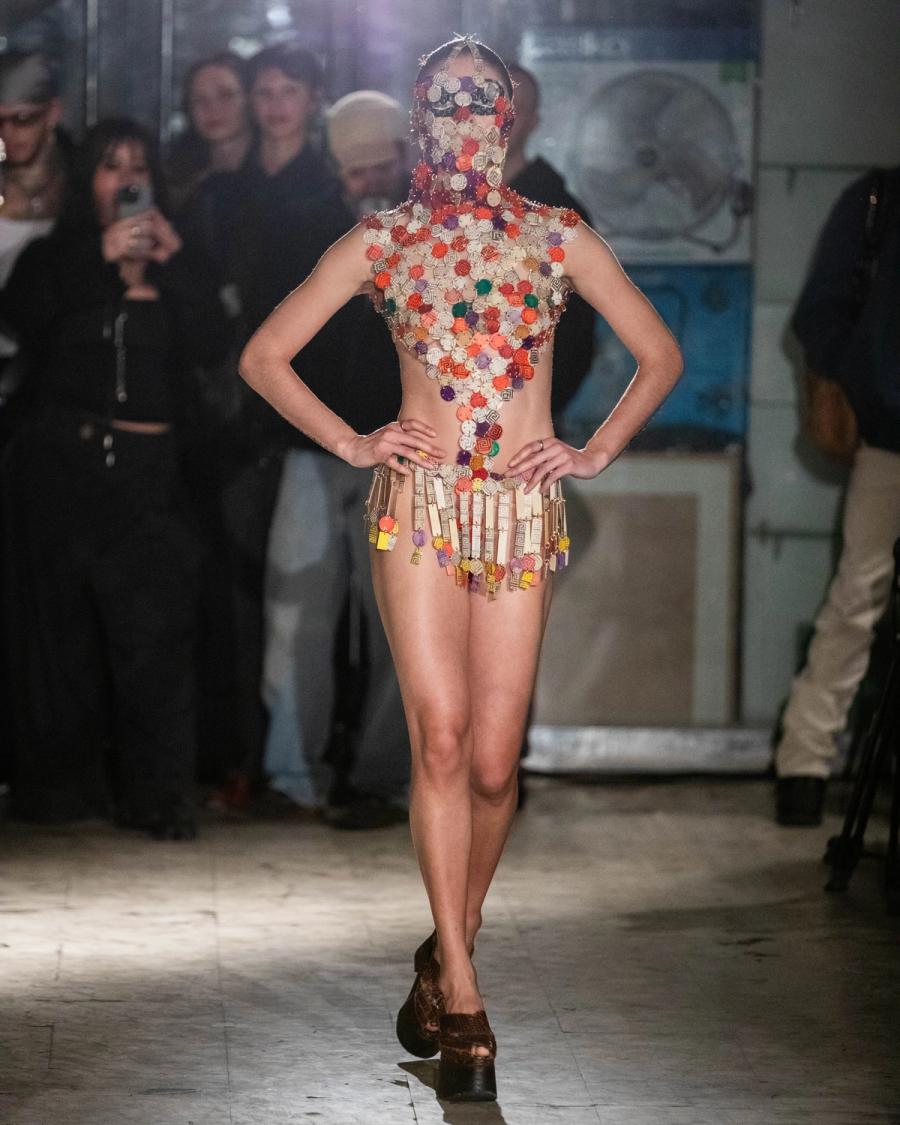 Collection 009 - DEAD CURRENCY look