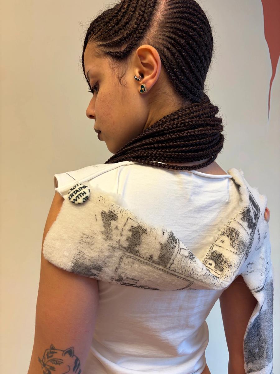 NANA Detachable Fur Tee 2 product image