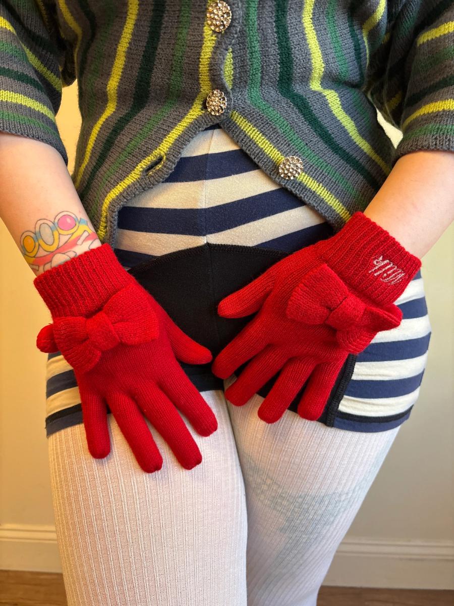 MILK Knit Red Bow Gloves product image