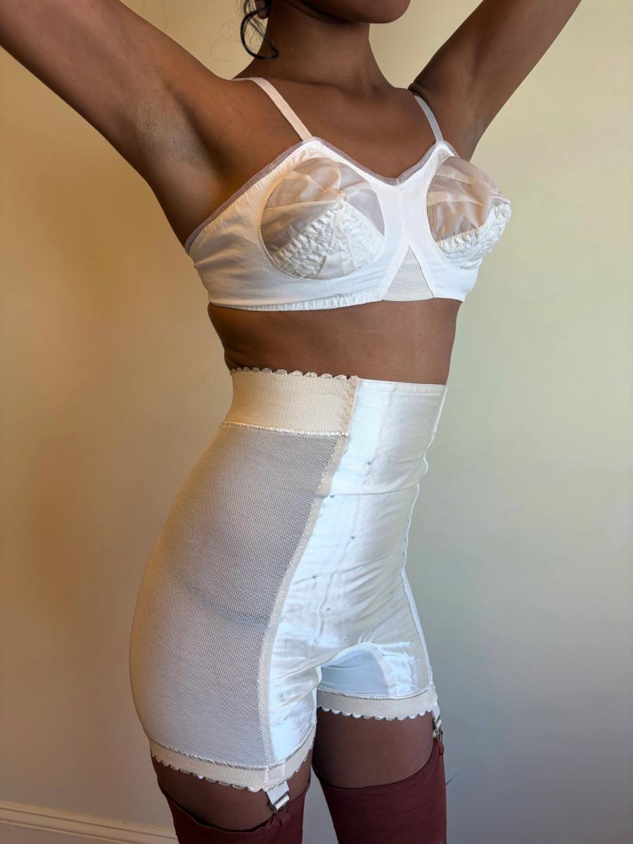1940s-50s Italian Torpedo Bra  product image