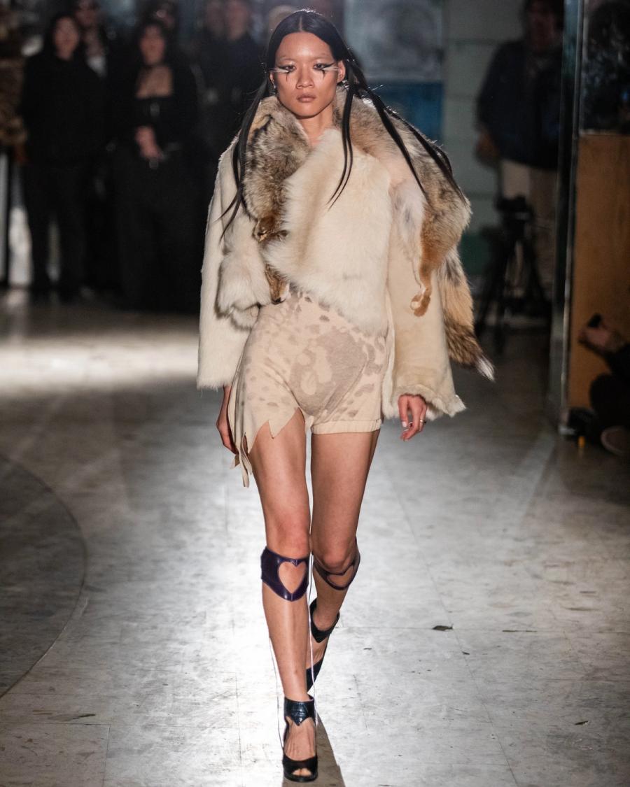 Collection 009 - DEAD CURRENCY look