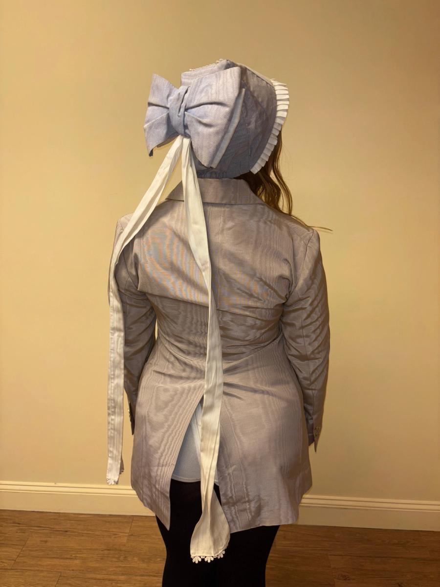 Berlin Opera House Bow Hat product image