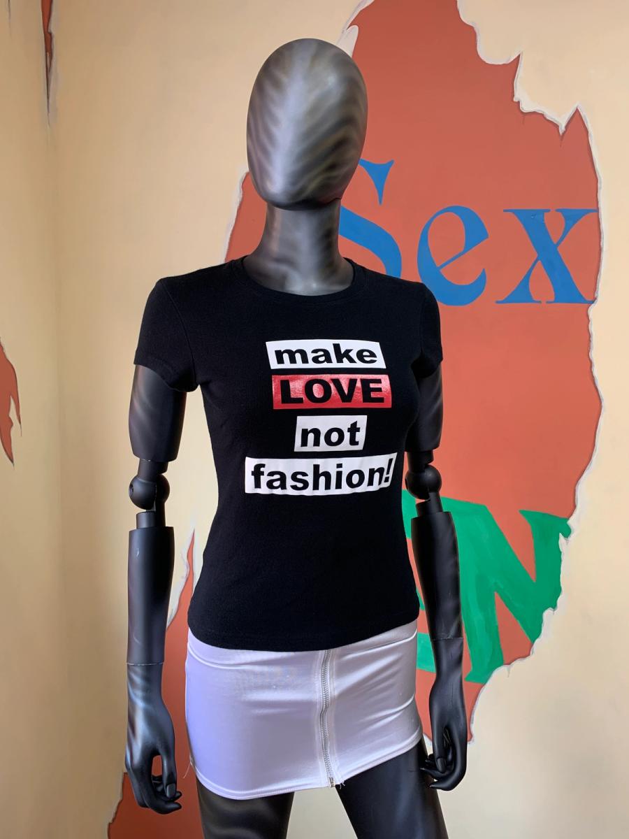 Moschino 'Make Love Not Fashion!' T-shirt