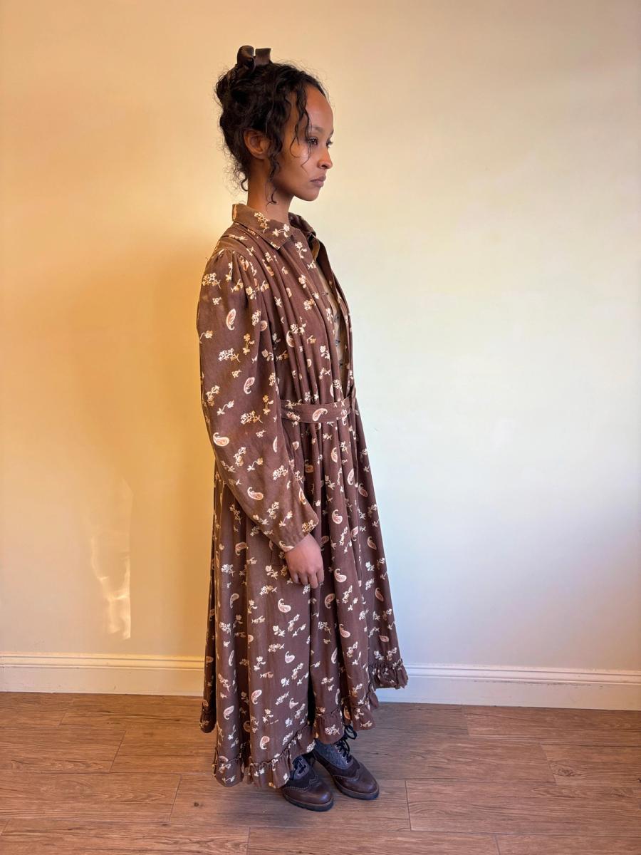 Victorian Brown Paisley Wrapper product image