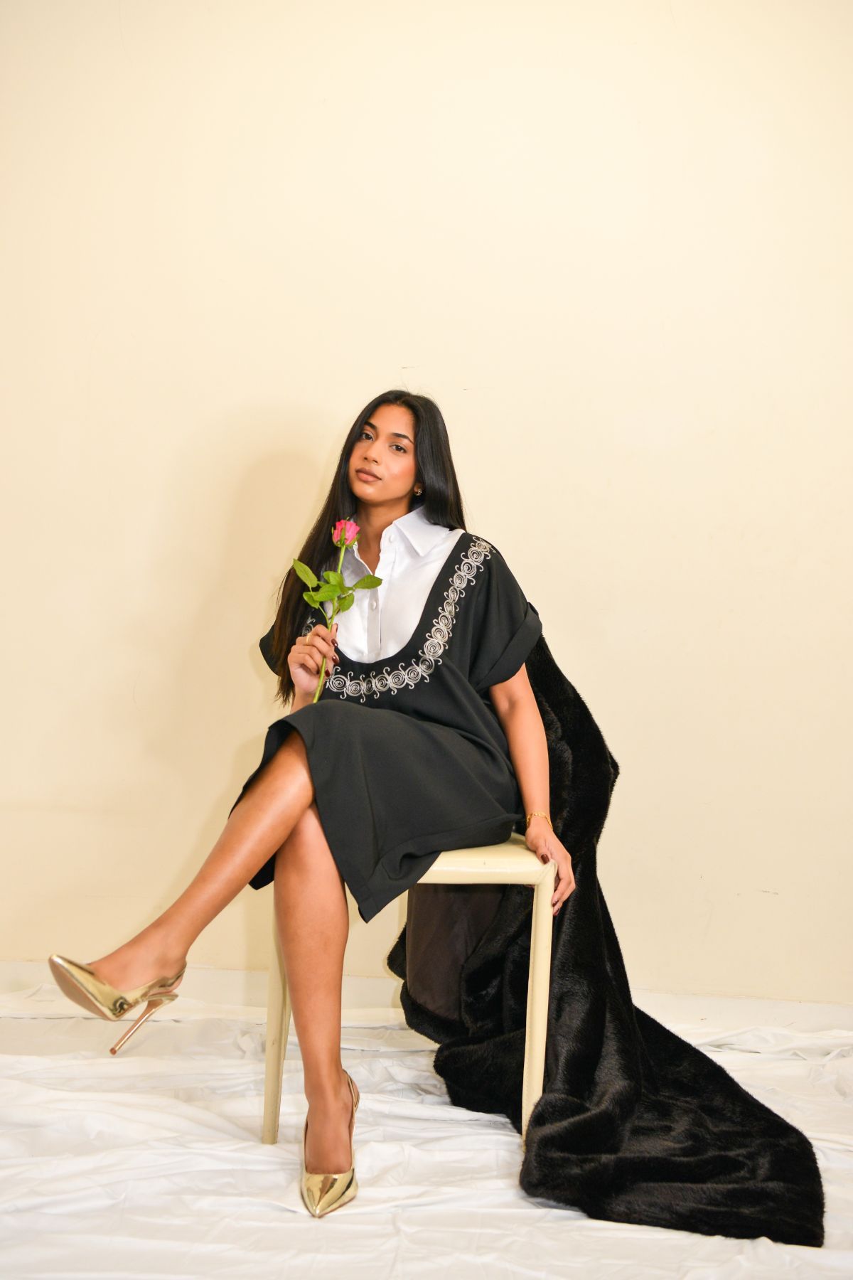 Short Kaftan (Black and white)