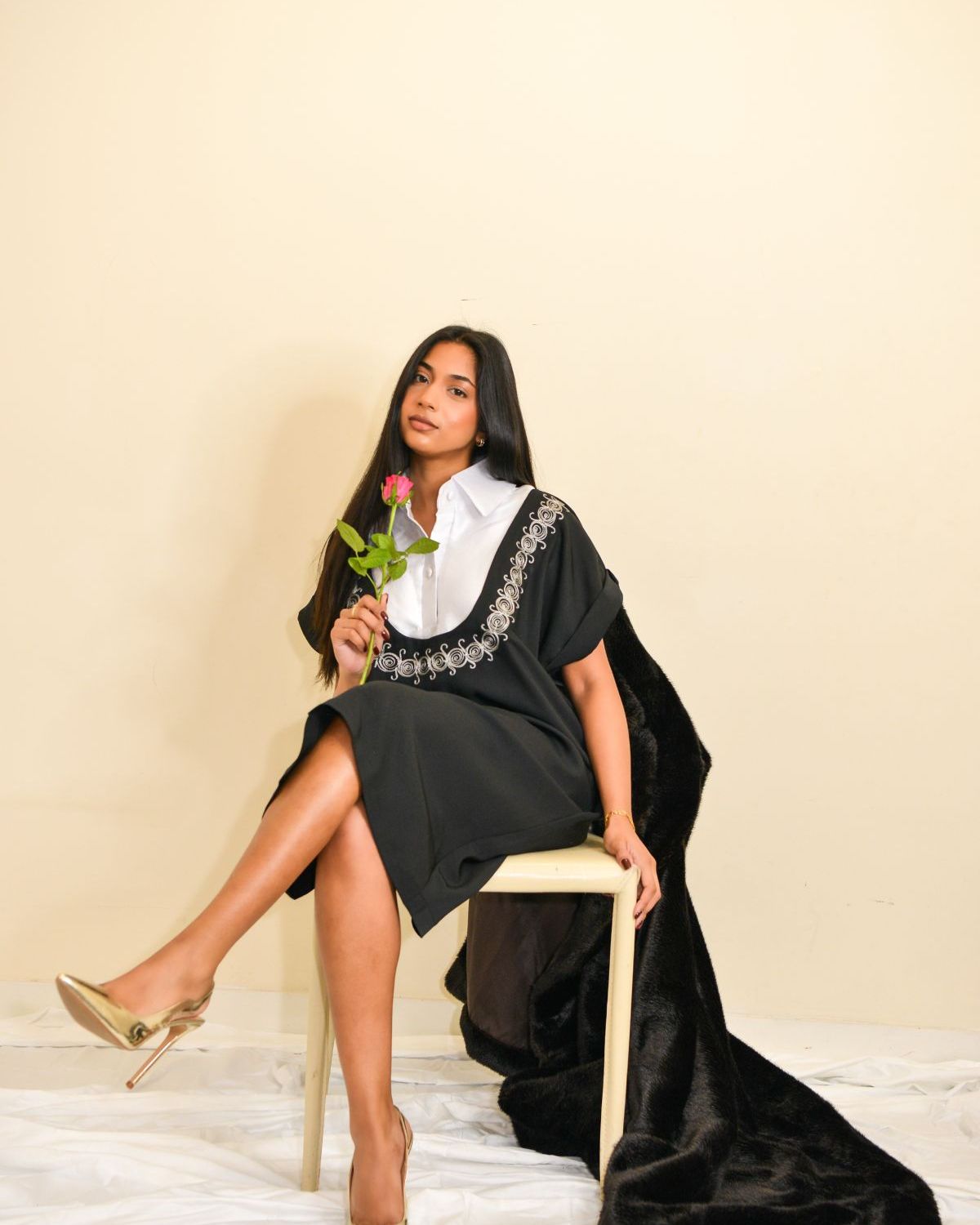 Short Kaftan (Black and white)