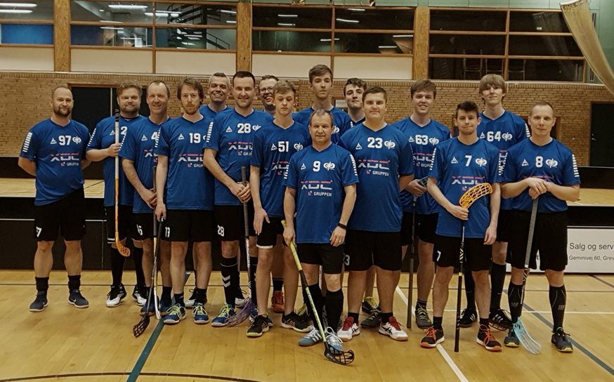 Greve Floorball Clubs medlemmer samlet til holdbillede