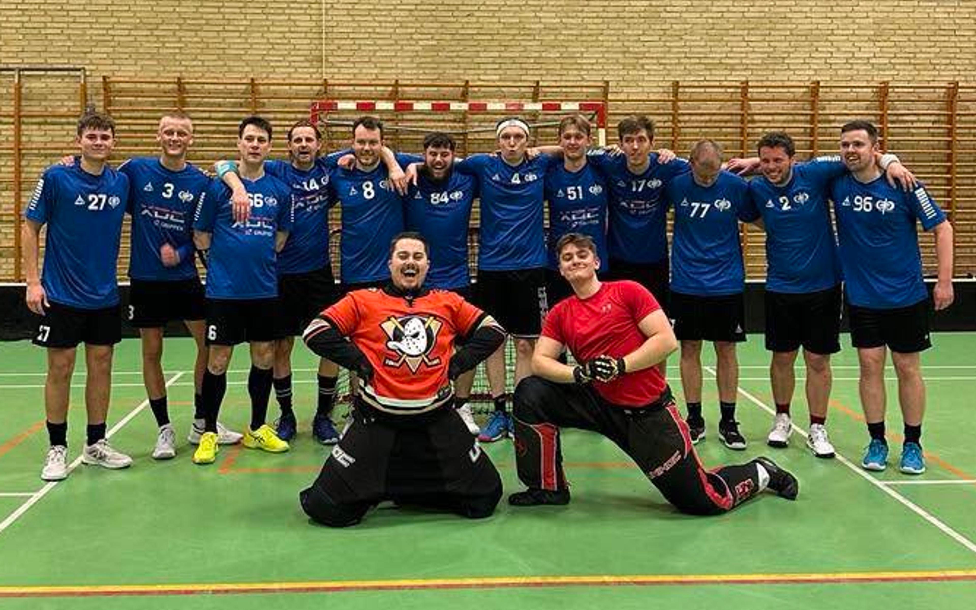 Herre 1 samlet efter kampen