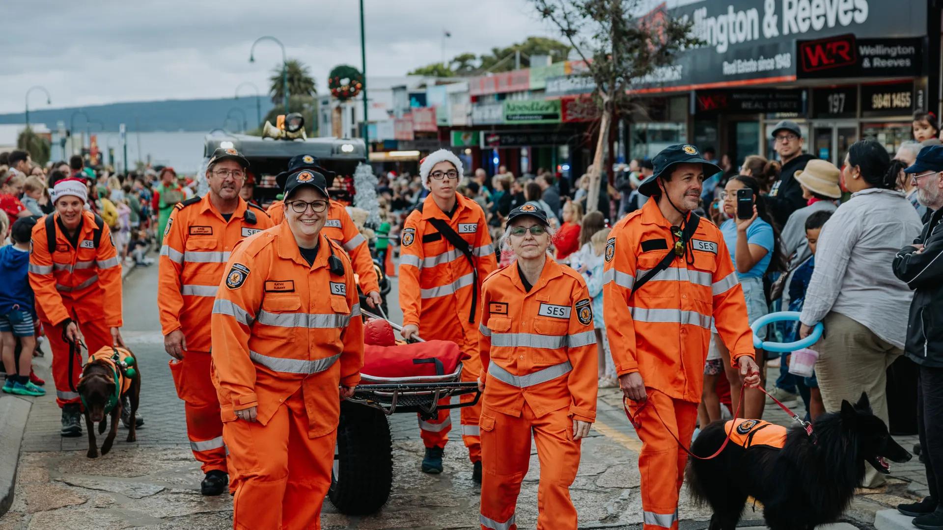 A photo of some volunteers.