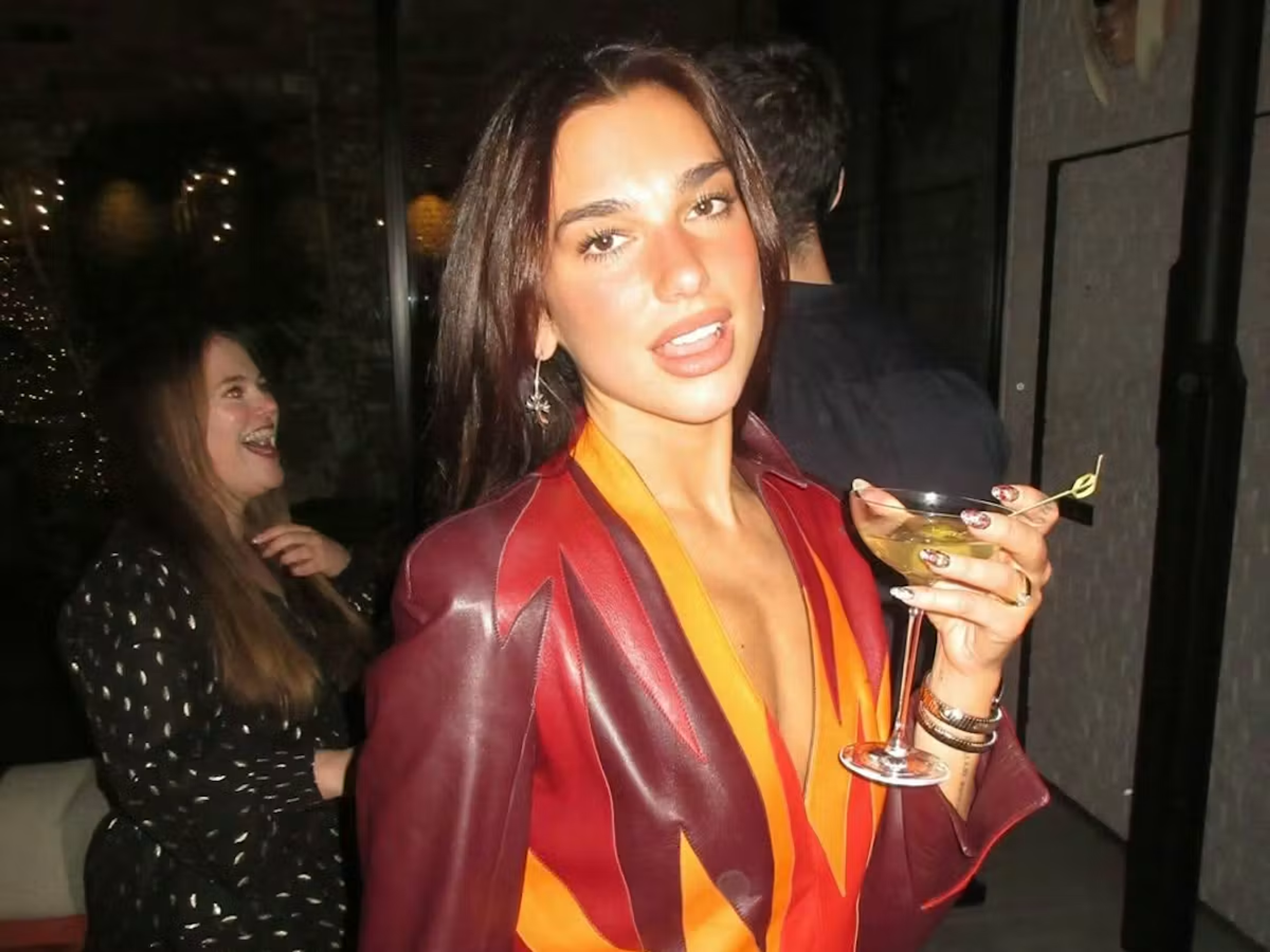 You Won’t Believe How Dua Lipa Just Rang In 2026 — And One Outfit Detail Stands Out