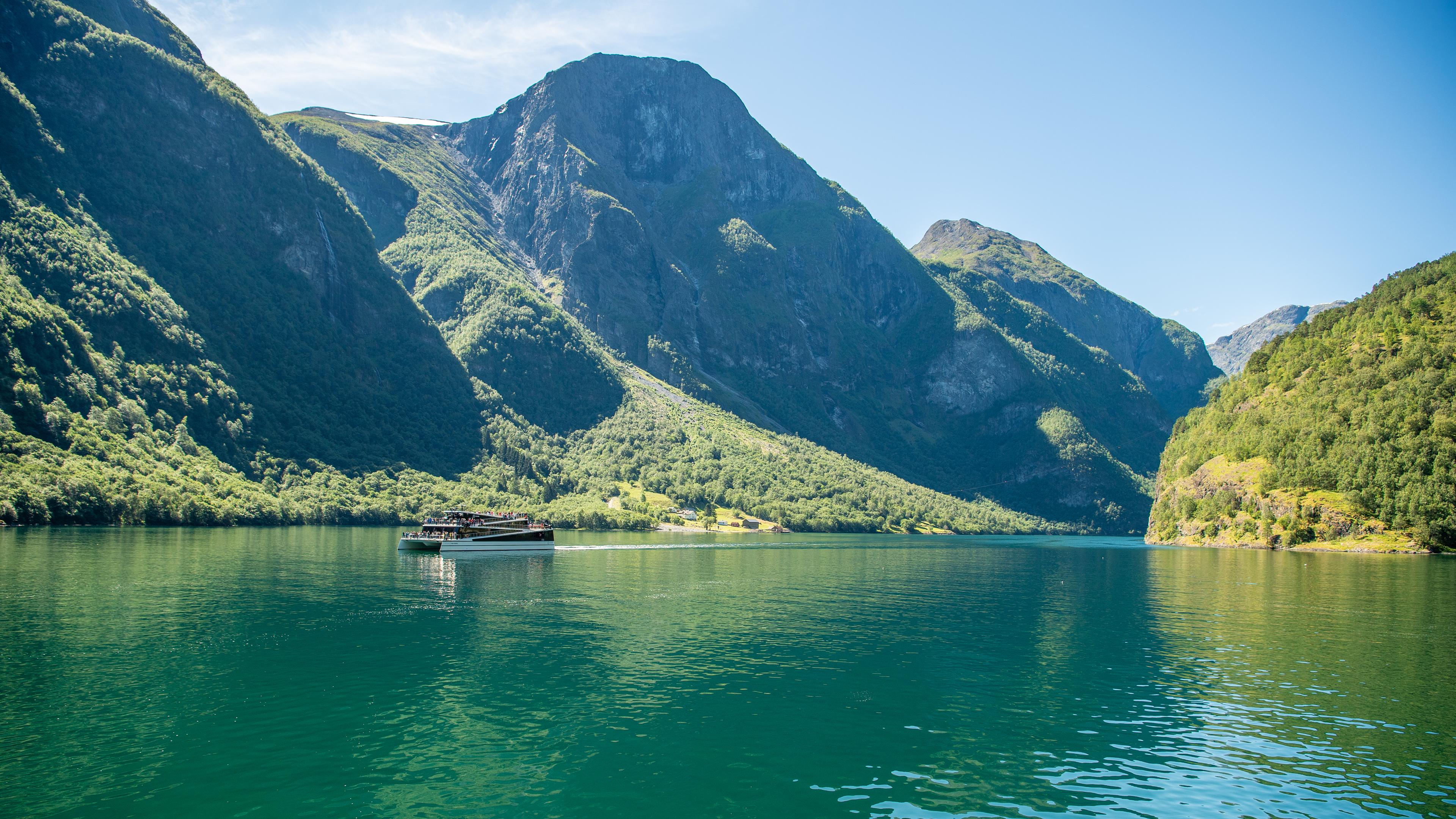 Roundtrip Nærøyfjord Flåm-Gudvangen-Flåm