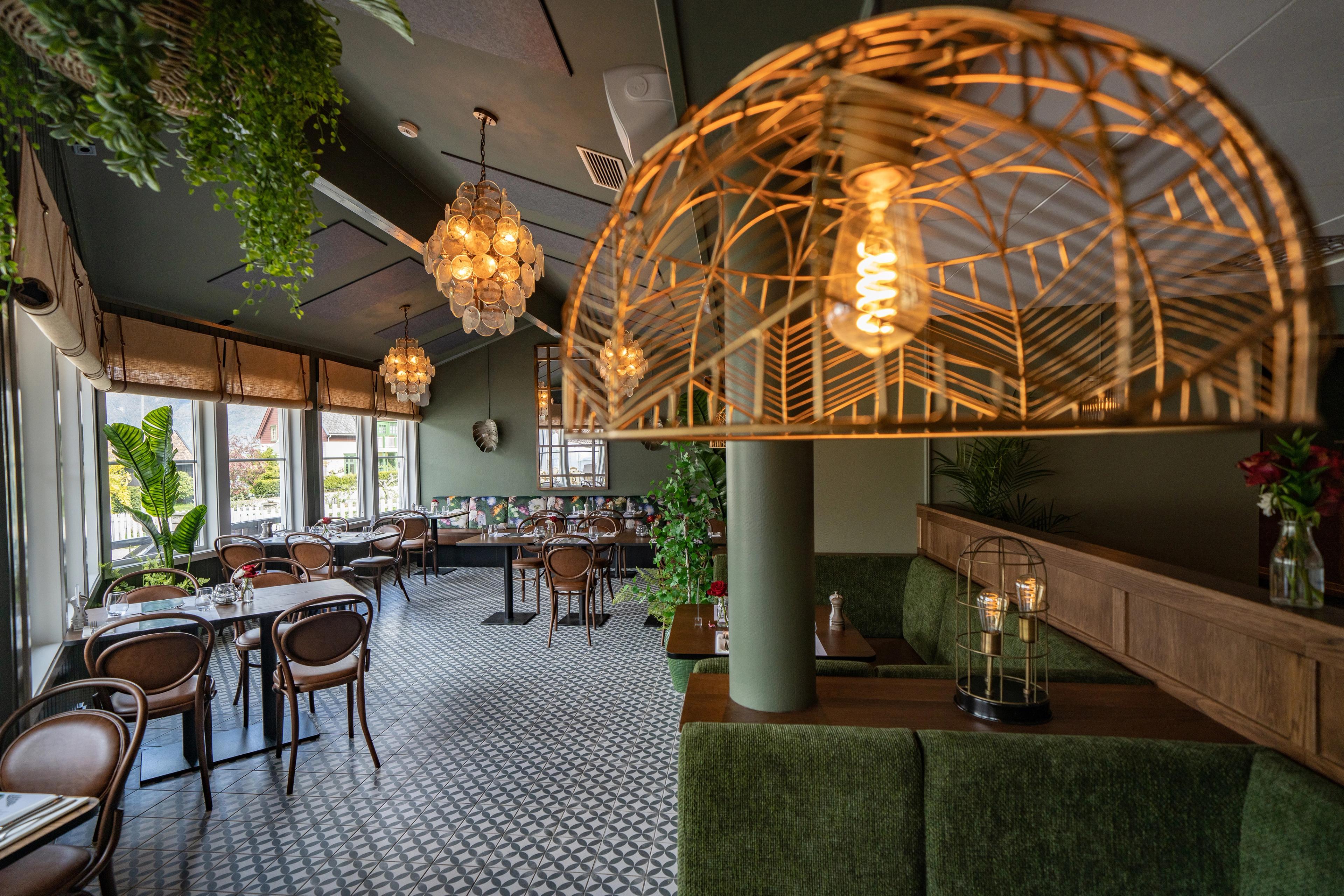 Interior photo. Hotel restaurant in Art Deco style.