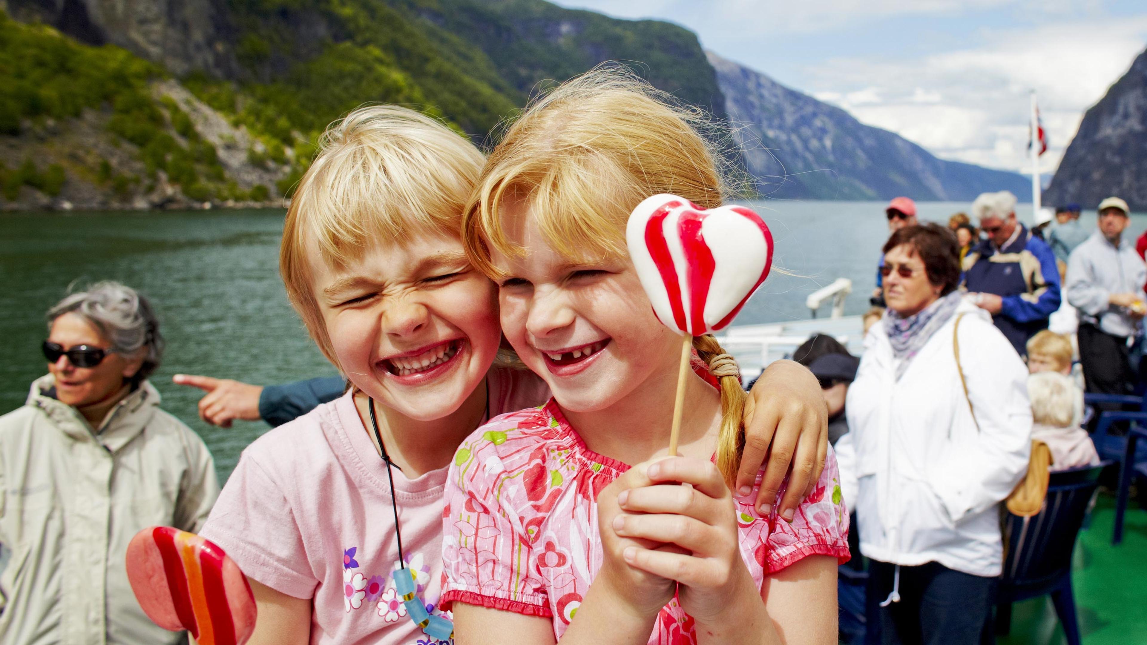 Roundtrip Nærøyfjord Flåm-Gudvangen-Flåm