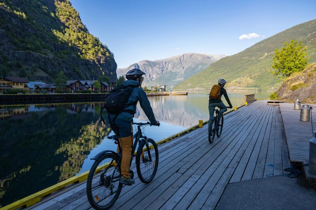 Accommodation, Flåm Railway & Zipline | Norway’s Best
