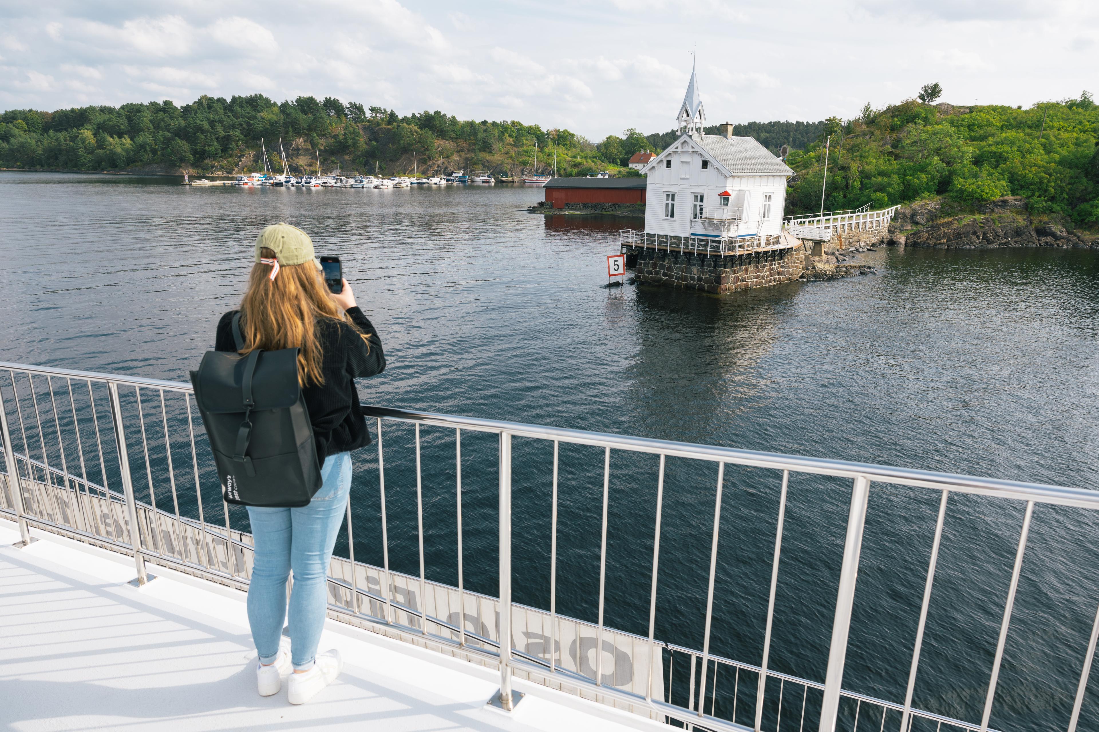 Dyna fyr sett fra Vision of The Fjords
