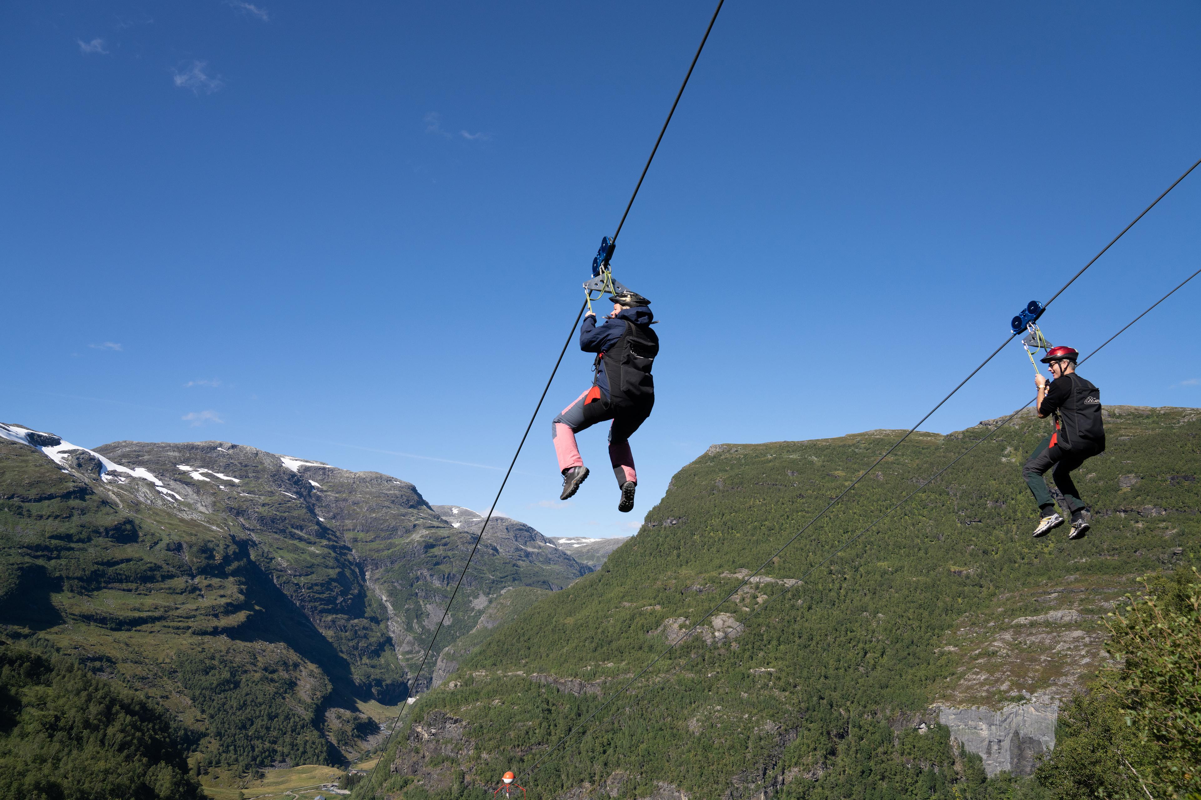 zipline over flåm