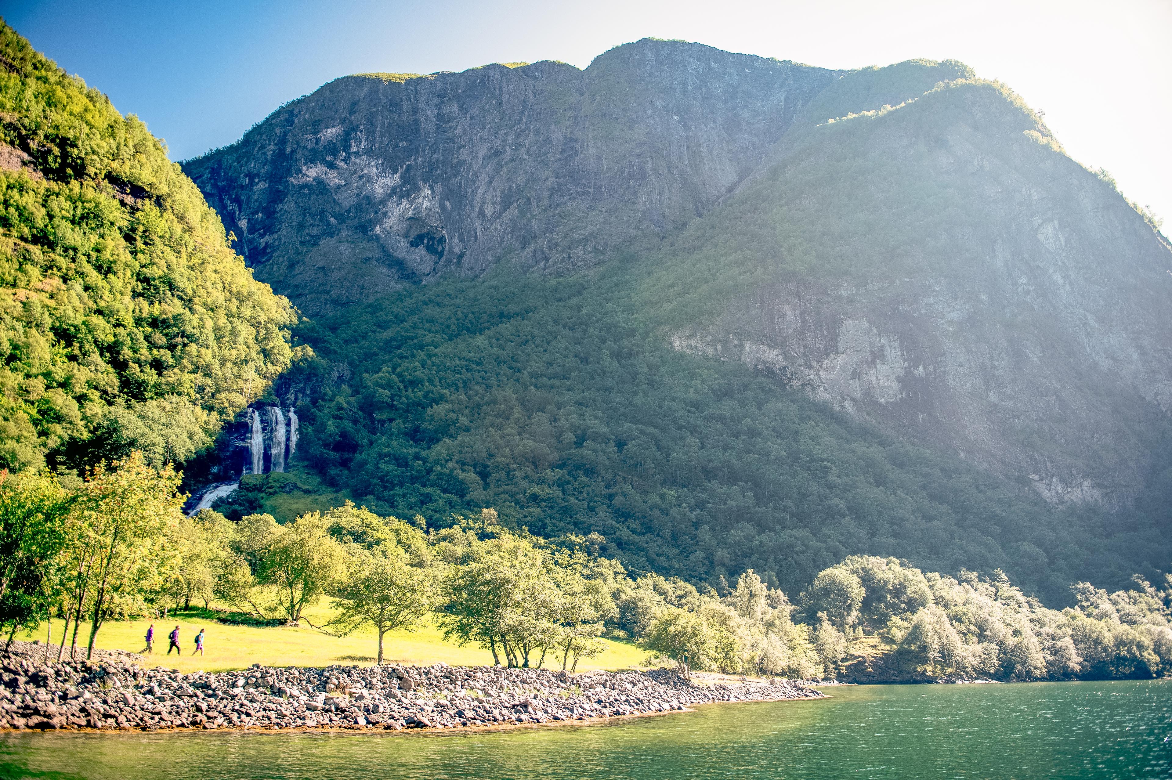 Vandring langs Kongevegen, Nærøyfjorden, Flåm