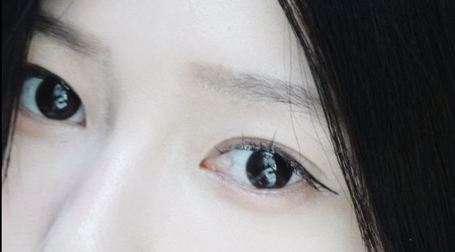 Hwang Joo-young (황주영) eye close-up wearing NEOiSM
