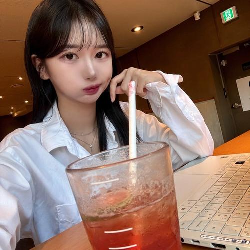 Yang Hee-young (양희영) look 7