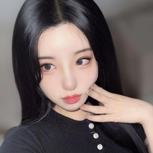 Oh Hee-won (오희원) look 3