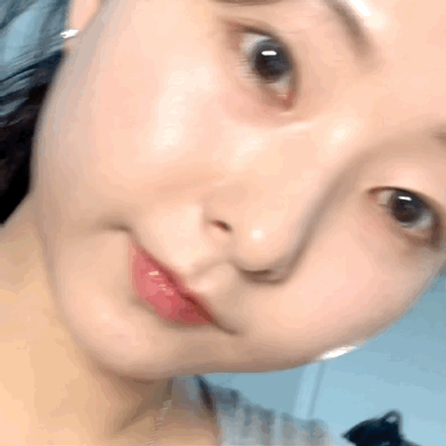 Kwon Jung-ah (권정아) look 1