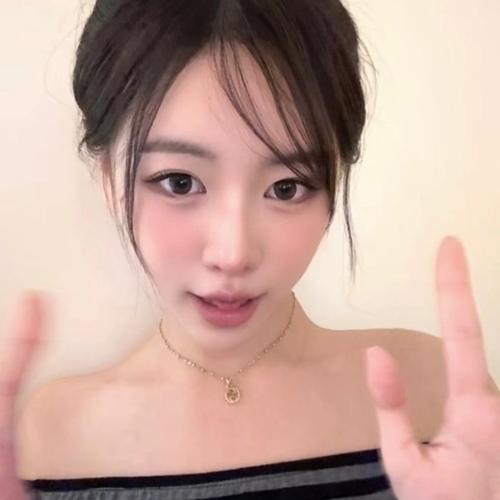 Byun Yu-bin (변유빈) look 3