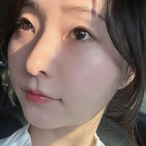 Kwon Jung-ah (권정아) look 6