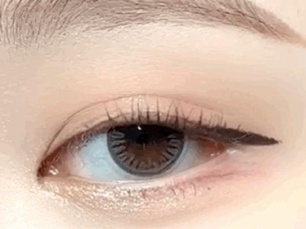 Nam Dasol (남다솔) wearing NEOiSM