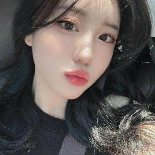 Oh Hee-won (오희원) look 3