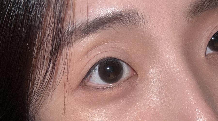 Pyo Min-ji (표민지) eye close-up wearing NEOiSM