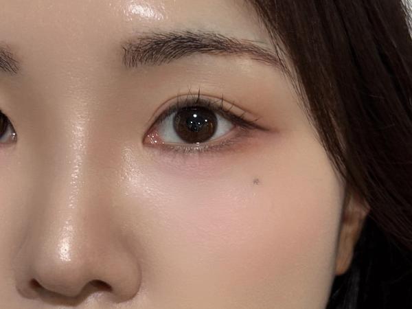 Um Ji-young (엄지영) wearing NEOiSM