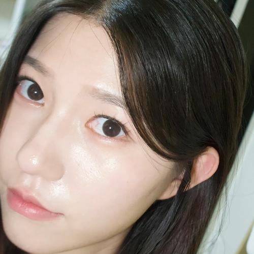 Hwang Joo-young (황주영) look 1