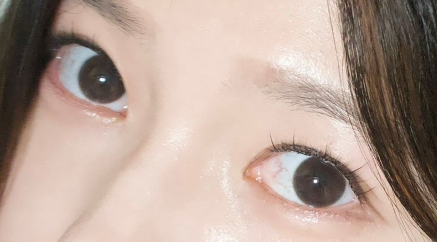 Hwang Joo-young (황주영) eye close-up wearing NEOiSM